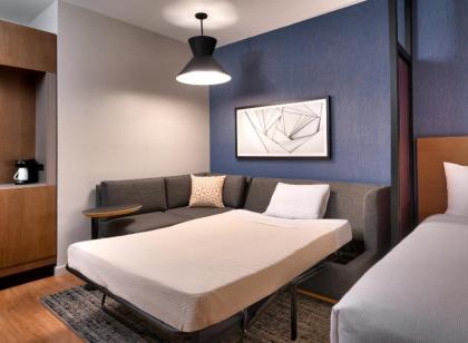 Hyatt Place Fayetteville/Springdale - image 9