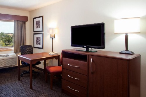 AmericInn by Wyndham Douglas/Saugatuck - image 14