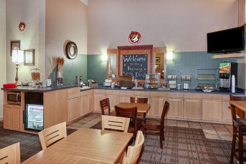 AmericInn by Wyndham Douglas/Saugatuck - image 39