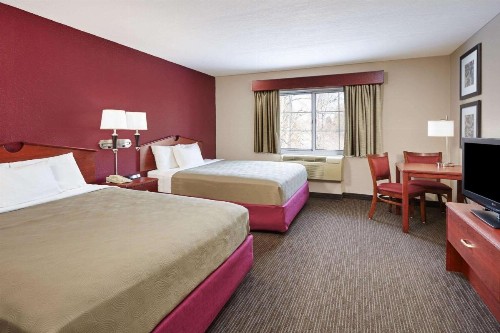 AmericInn by Wyndham Douglas/Saugatuck - image 4