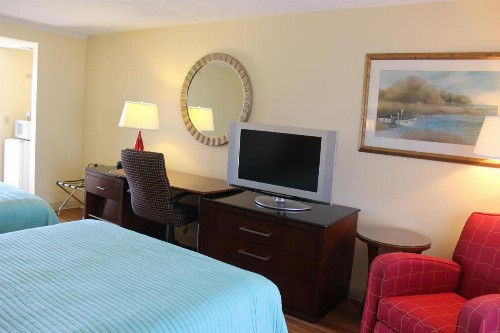 Seaside Inn & Suites - image 15