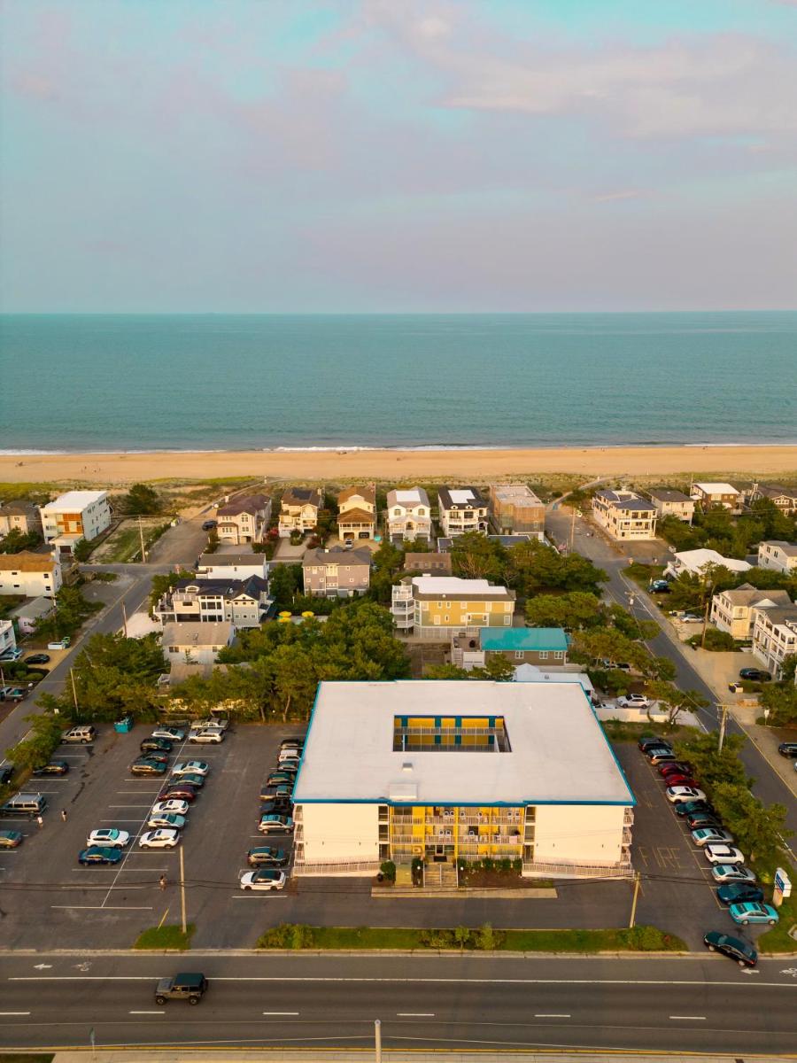 Seaside Inn & Suites - image 2