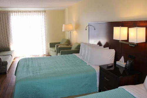 Seaside Inn & Suites - image 22