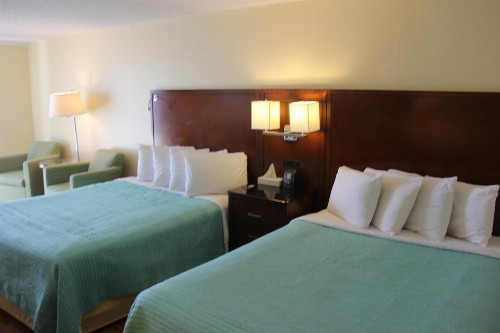 Seaside Inn & Suites - image 28
