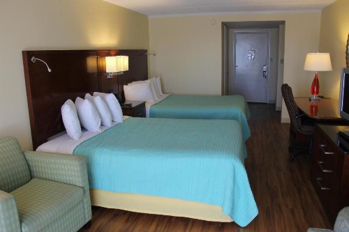 Seaside Inn & Suites - image 32