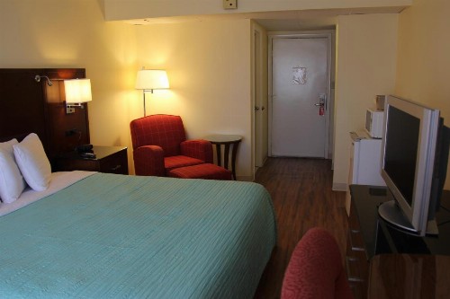 Seaside Inn & Suites - image 36