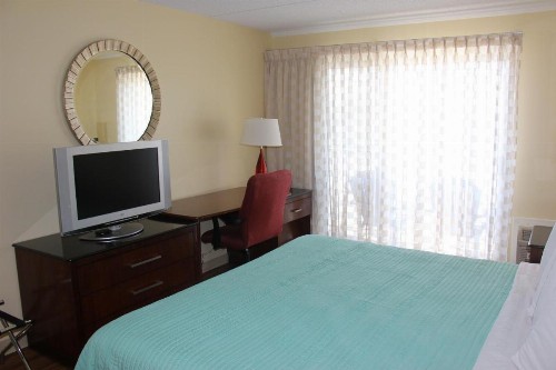 Seaside Inn & Suites - image 37