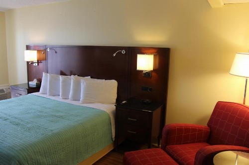 Seaside Inn & Suites - image 38