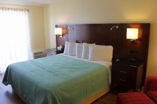 Seaside Inn & Suites - image 39