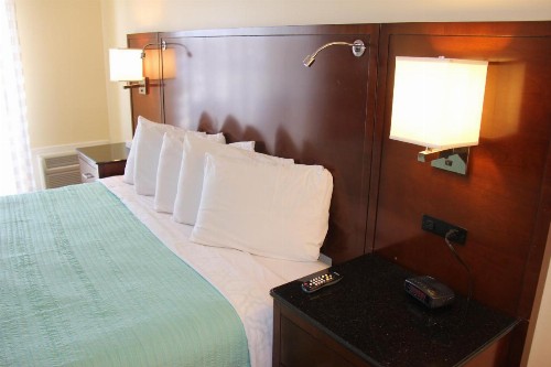 Seaside Inn & Suites - image 40