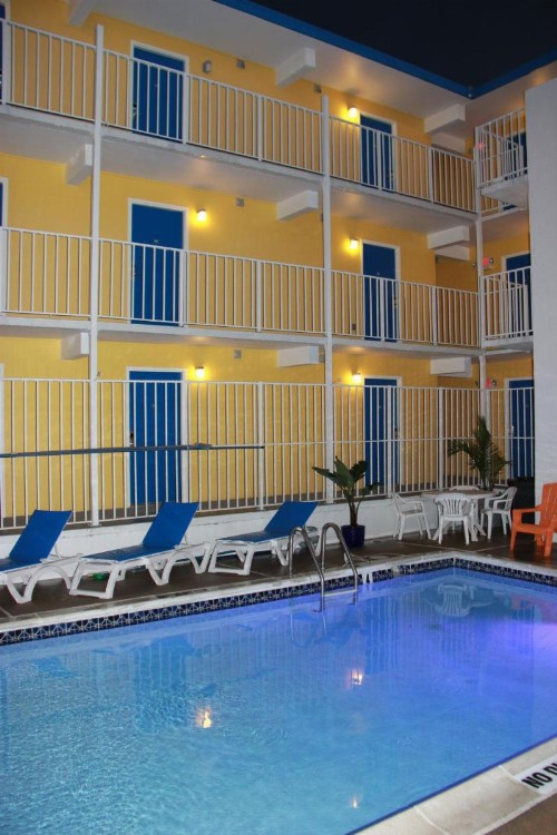 Seaside Inn & Suites - image 5