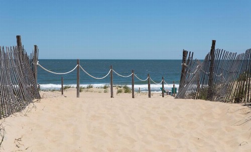 Atlantic Coast Inn - image 5