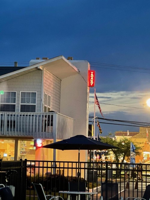 Atlantic Coast Inn - image 8