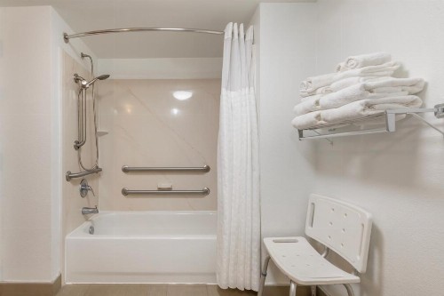 Comfort Suites Fernandina Beach at Amelia Island - image 10