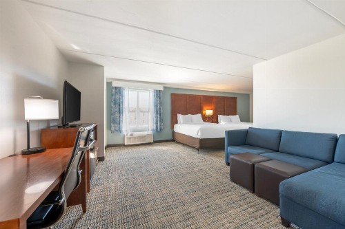 Comfort Suites Fernandina Beach at Amelia Island - image 13