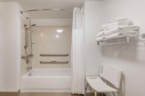 Comfort Suites Fernandina Beach at Amelia Island - image 16