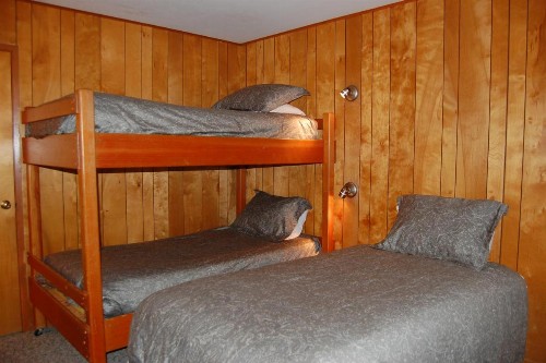 99 Yosemite Mountain Lodge - image 11