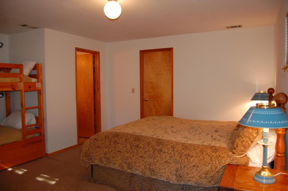 99 Yosemite Mountain Lodge - image 6
