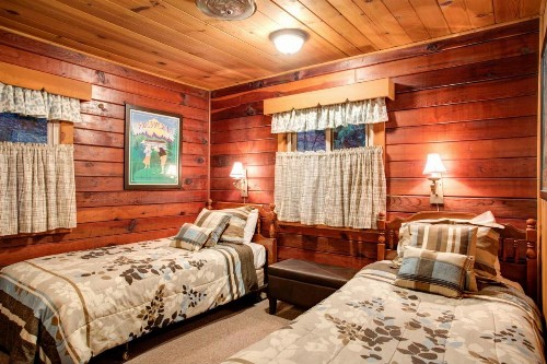 22B Bradleys Cabin - image 10