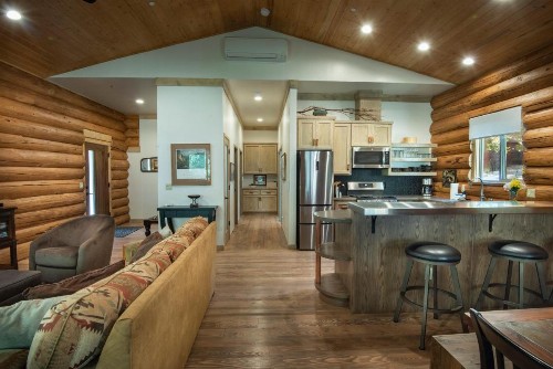 38 The Mini Cabin - image 8