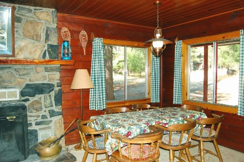3N Lockwood Lodge - image 10