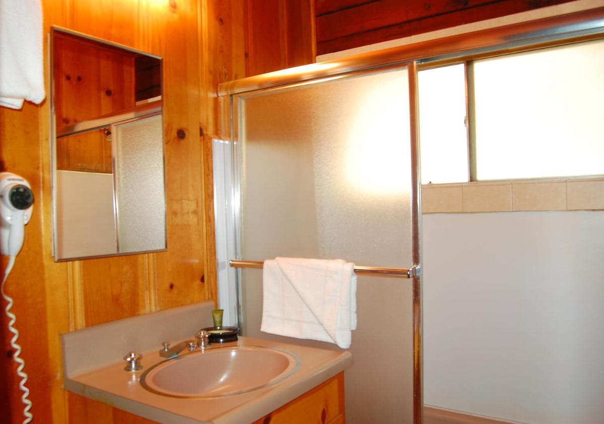 3N Lockwood Lodge - image 7