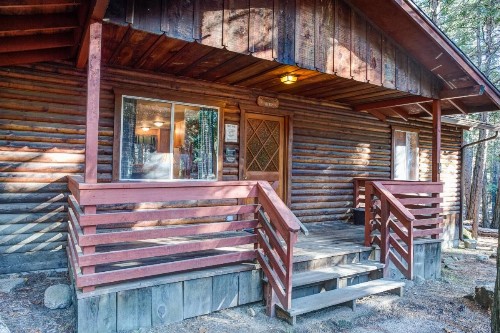 4 Pine Creek Cabin - image 7
