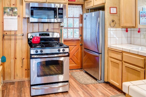 7 Cedar Lodge - image 8
