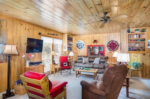 7 Cedar Lodge - image 9