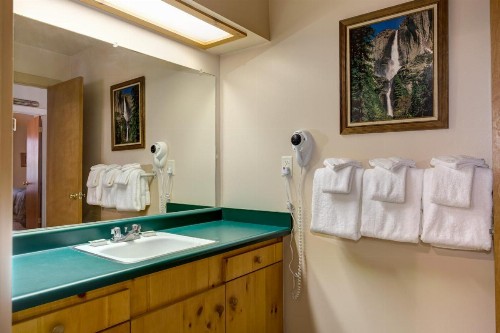 1A Wawona Retreat - image 6