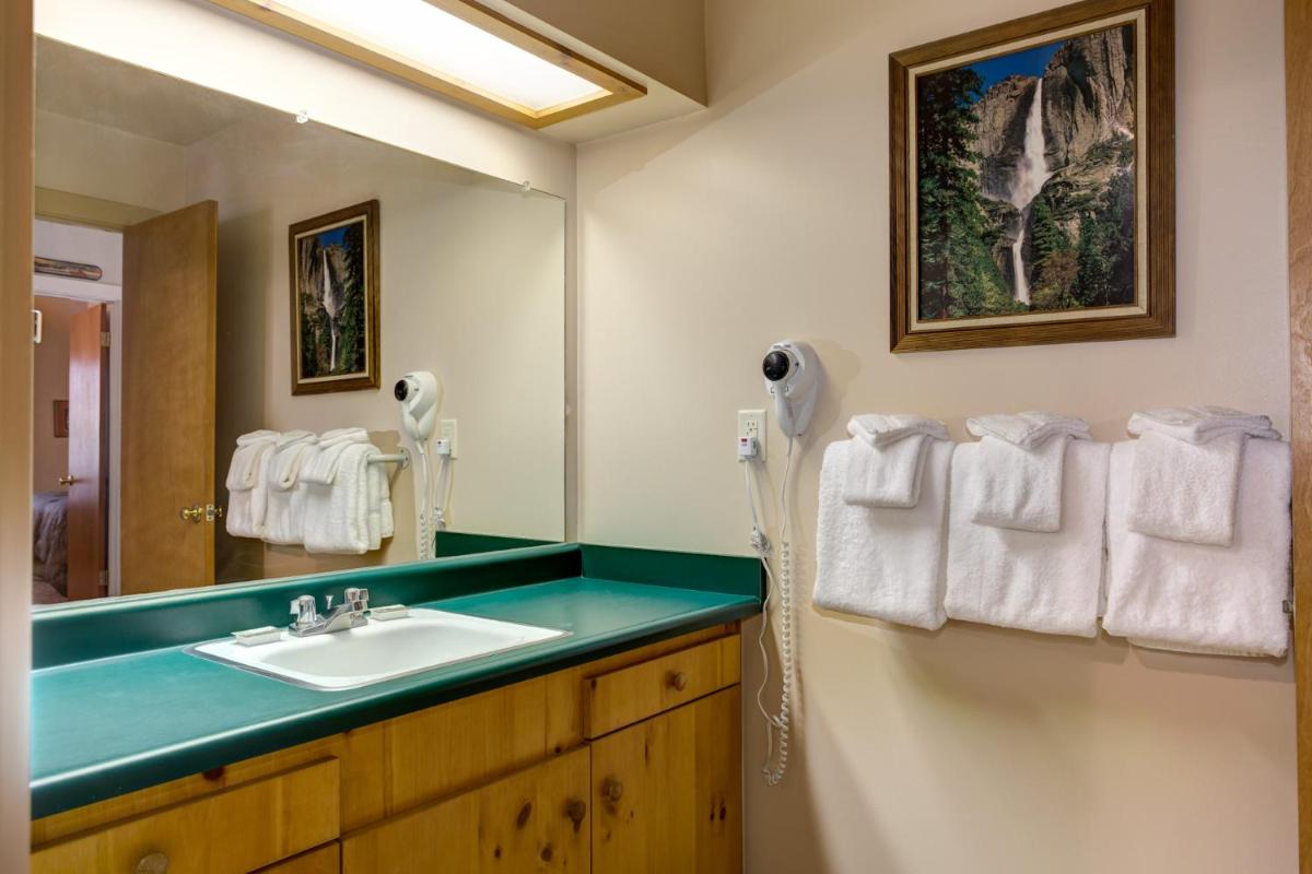 1A Wawona Retreat - image 6