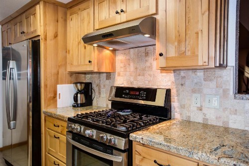2N Big Pine Lodge - image 2