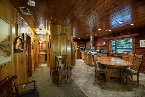48 Sugar Pine Suite - image 8