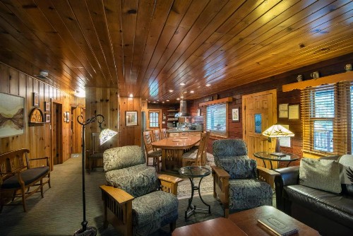 48 Sugar Pine Suite - image 9