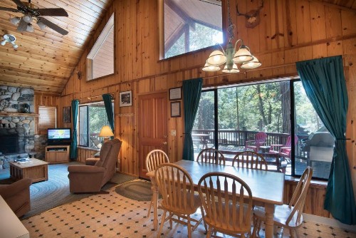 24 Wawona Cabin - image 12