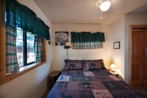 24 Wawona Cabin - image 6