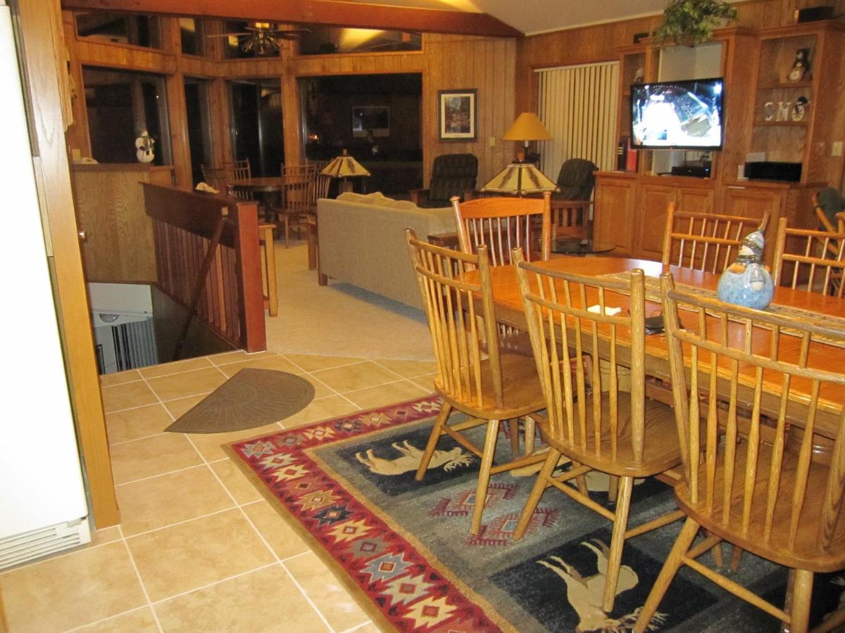 18A Pohono Pines - image 6