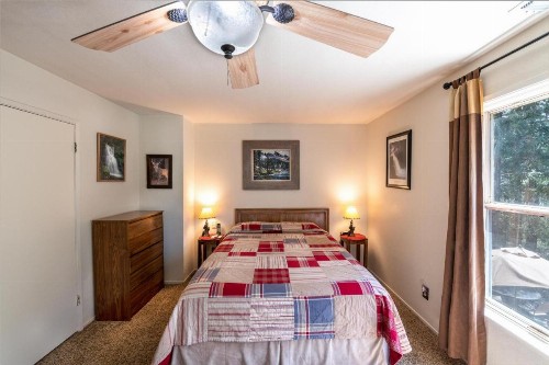 Friends Lodge - 3BR/3BA Holiday Home - image 18