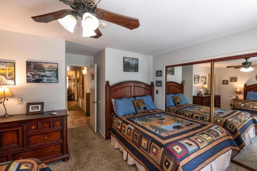 Friends Lodge - 3BR/3BA Holiday Home - image 20