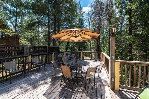 Friends Lodge - 3BR/3BA Holiday Home - image 9