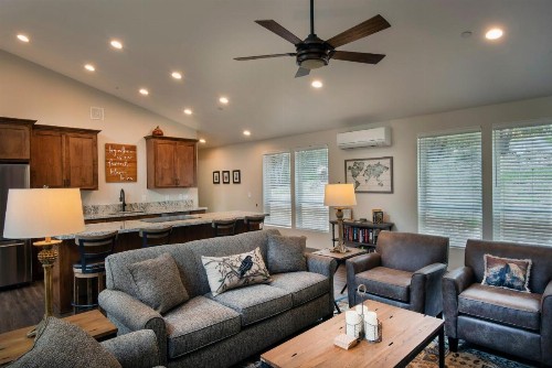 11R Spring Meadow Retreat - image 10