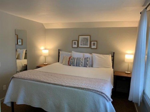 Cedar Court Inn - image 24
