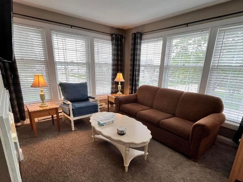 Cedar Court Inn - image 39