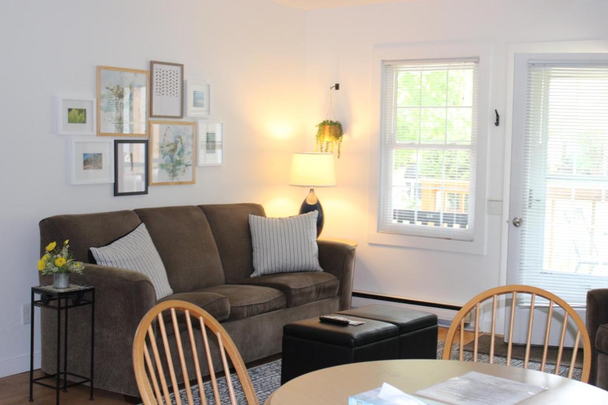 Cedar Court Inn - image 7