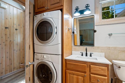 Fish Creek Inn - image 2