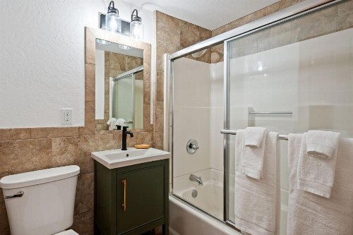 Fish Creek Inn - image 23