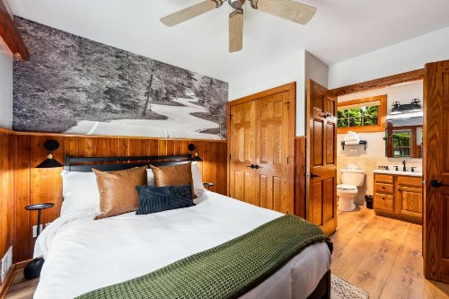 Fish Creek Inn - image 34