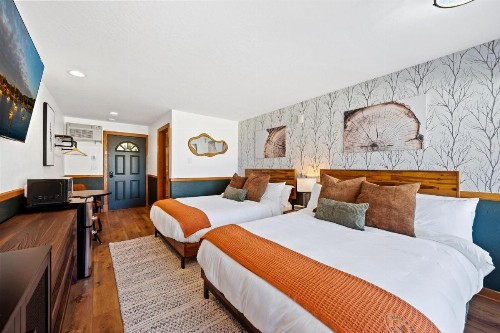 Fish Creek Inn - image 5