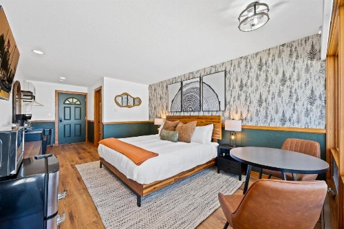 Fish Creek Inn - image 8