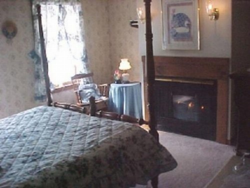 Sturbridge Country Inn - image 17